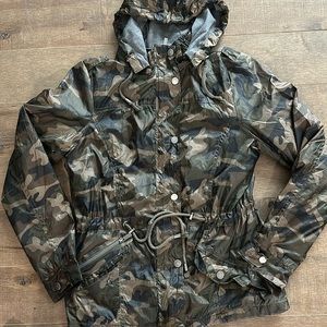 YMI Camo jacket - rain windbreaker